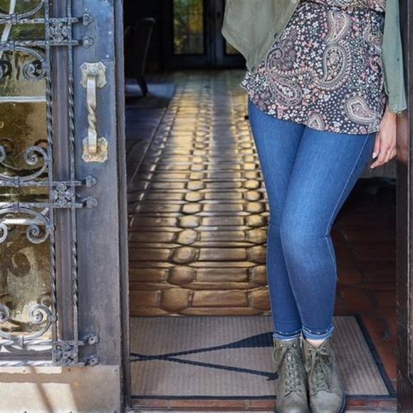 Torrid Canary Wharf Bombshell Skinny Premium Stretch High-Rise Jean Size 18XS - Picture 6 of 6